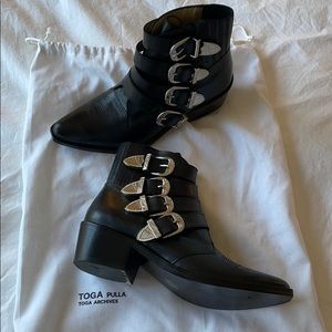 Toga Pulla Western Black Booties
